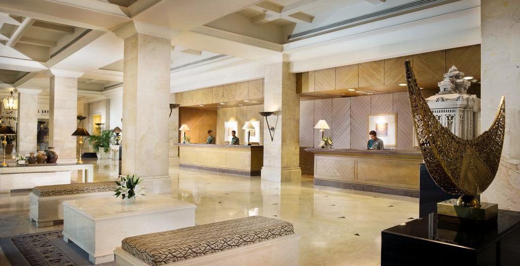 10 Rekomendasi Hotel Bisnis di Surabaya Tawarkan Fasilitas Lengkap dan Nyaman hotel bisnis di surabaya