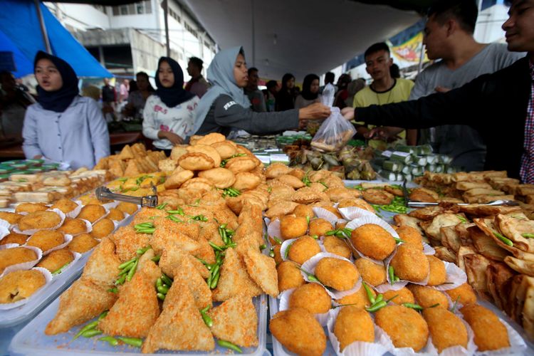 10 Pasar Takjil Paling Meriah di Dunia Sajikan Makanan Khas Hingga Manisan 10 pasar takjil paling meriah di dunia