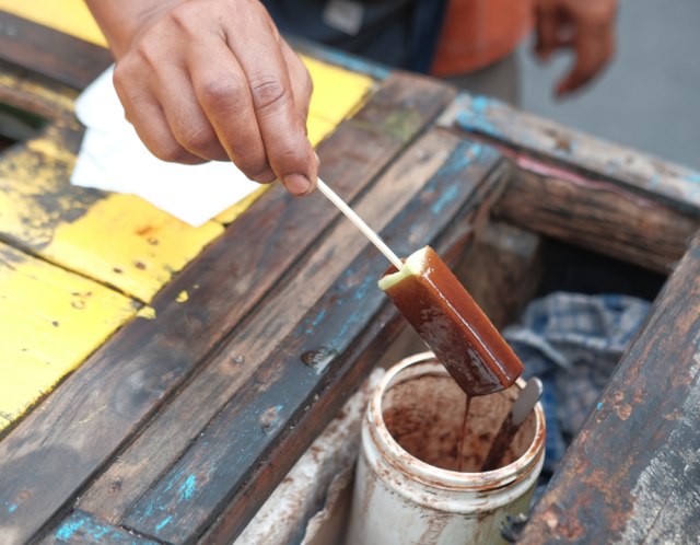 Nostalgia Rasa Dalam 10 Es krim Jadul di Indonesia Bikin Hati Adem 10 Es Cream Jadul di Indonesia yang Tetap Bikin Ketagihan