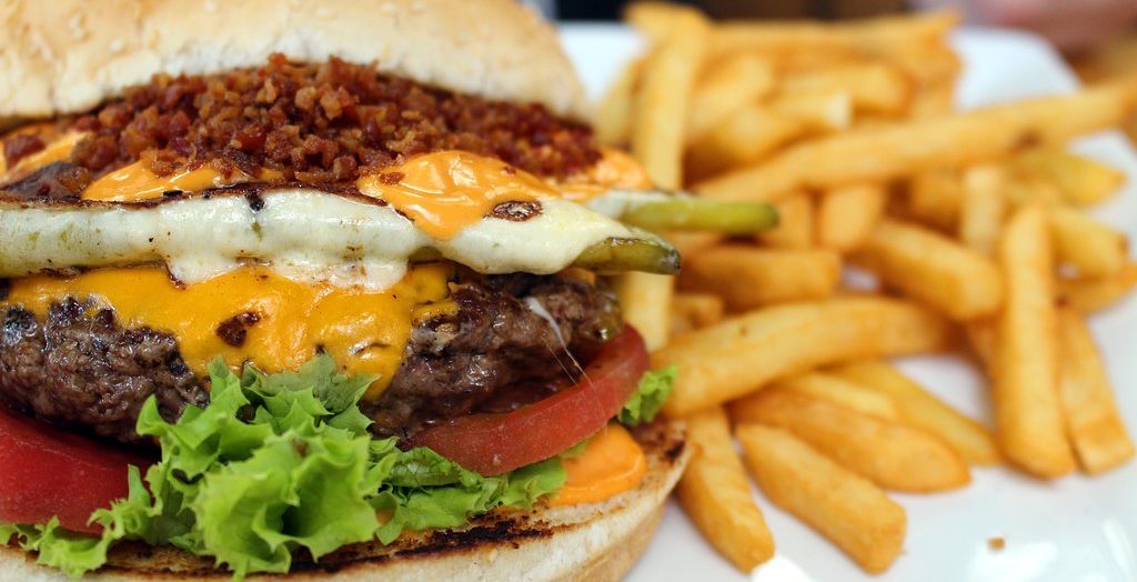 Lupakan Diet, Enjoy Menikmati 10 Burger Terlezat di Dunia