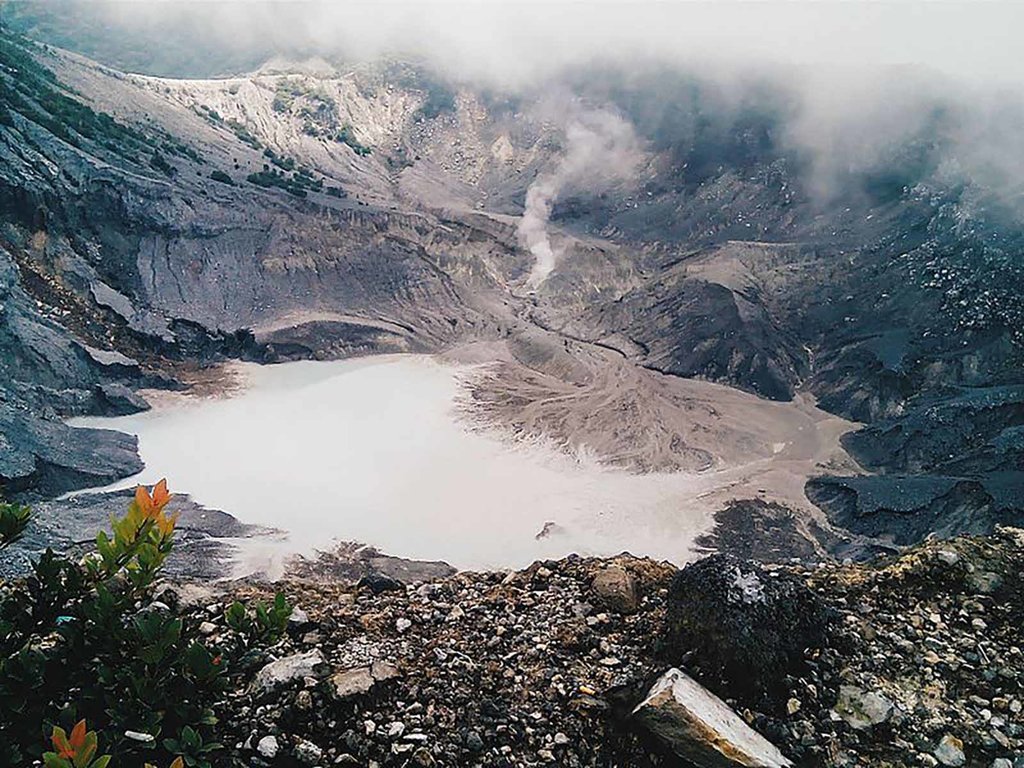 gunung tangkuban perahu