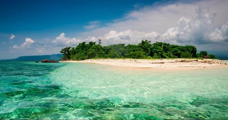 10 Pantai Terkenal di Banyuwangi, Cakepnya Nggak Kalah Sama Bali