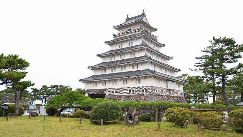 10 Istana Terkenal dan Menjadi Tempat Wisata di Jepang