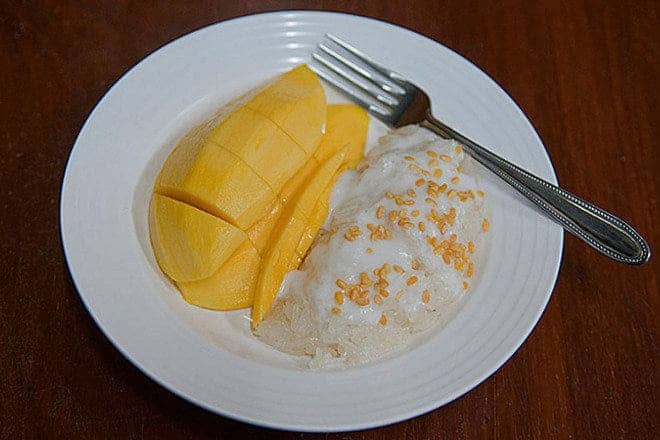 9 Mango Sticky Rice enak di Thailand Bikin Ketagihan