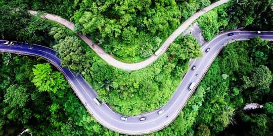 10 Jalan Paling Angker di Indonesia cukup populer dengan cerita horornya 10 Jalan Paling Angker di Indonesia