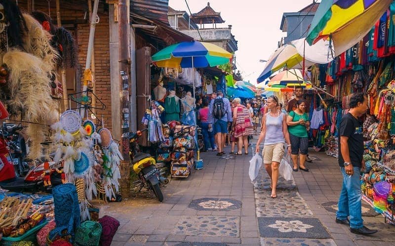 10 Pasar Seni Terbaik di Indonesia Tawarkan Berbagai Macam Barang Lokal Yang Khas dan Unik