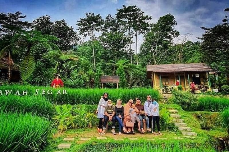 10 Rekomendasi Tempat Makan Enak di Sentul