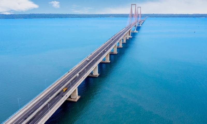 10 Jembatan Terpanjang di Indonesia Dengan Pemandangn Kece!