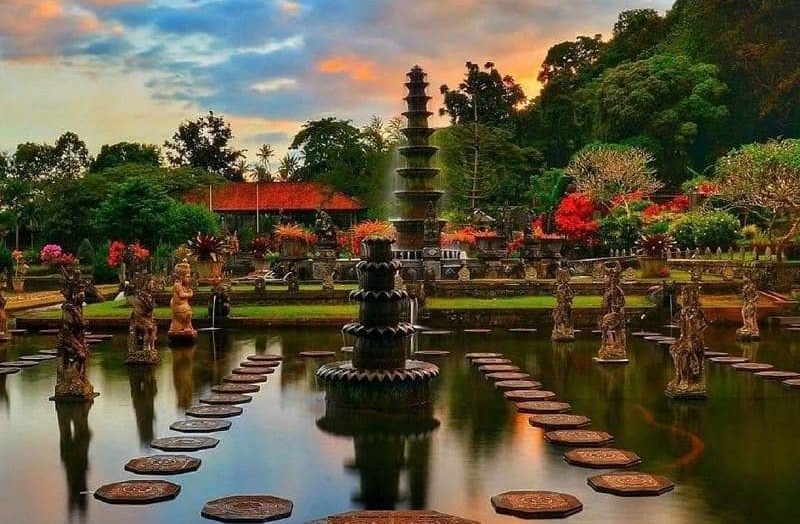 10 Tempat Bersejarah Di Bali Yaneg Menarik Untuk Dikunjungi