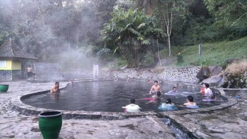 5 Pemandian Air panas Terkenal di Mojokerto