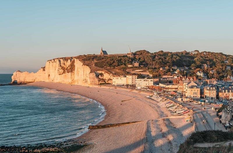 Traveling Ke Negara Mode? Nih10 Pantai Terkenal di Perancis