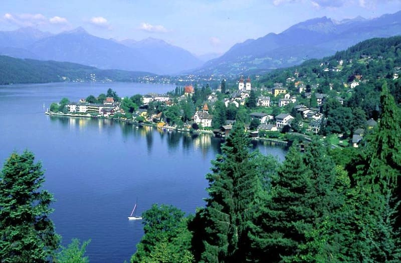 10 Danau di Austria Segarkan Mata dan Jiwa