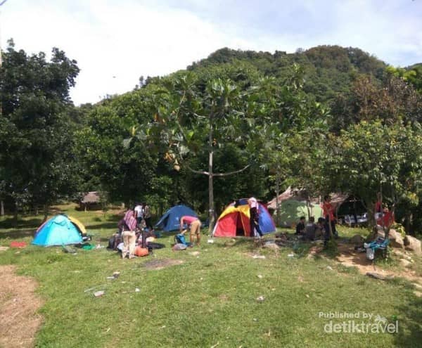 Menikmati Udara Segar di 6 Tempat Camping di Purwakarta